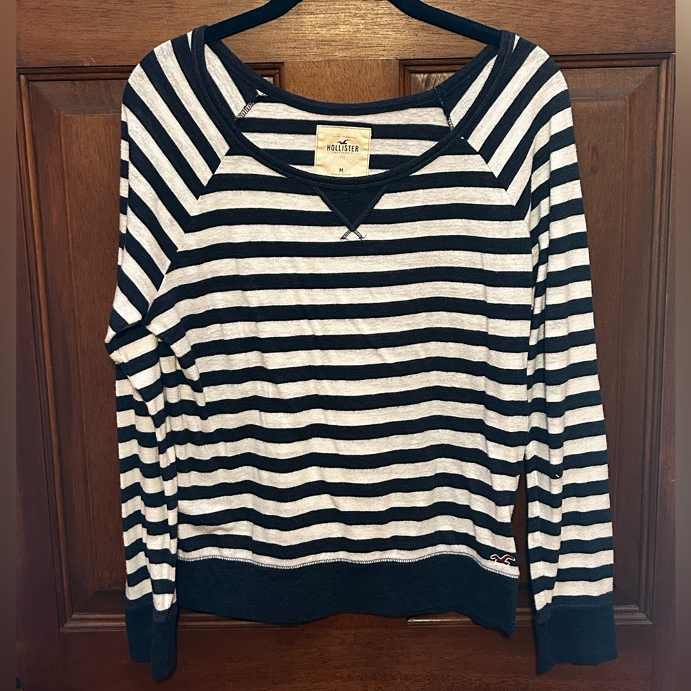 Medium Navy & White Striped Hollister Top